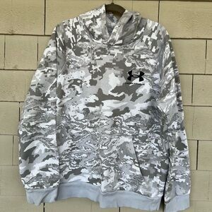 Under armour grey camouflage hoodie sweatshirt size L